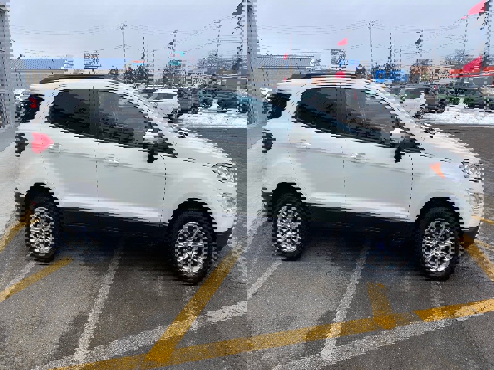 Used 2022 Ford EcoSport SE w/ SE Convenience Package image 6