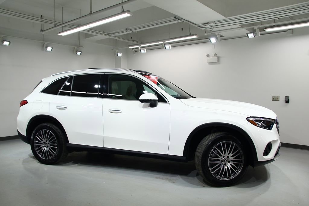 Certified 2023 Mercedes-Benz GLC 300 4MATIC image 9