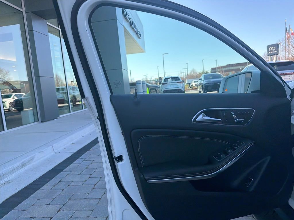 Used 2018 Mercedes-Benz GLA 250 4MATIC image 30