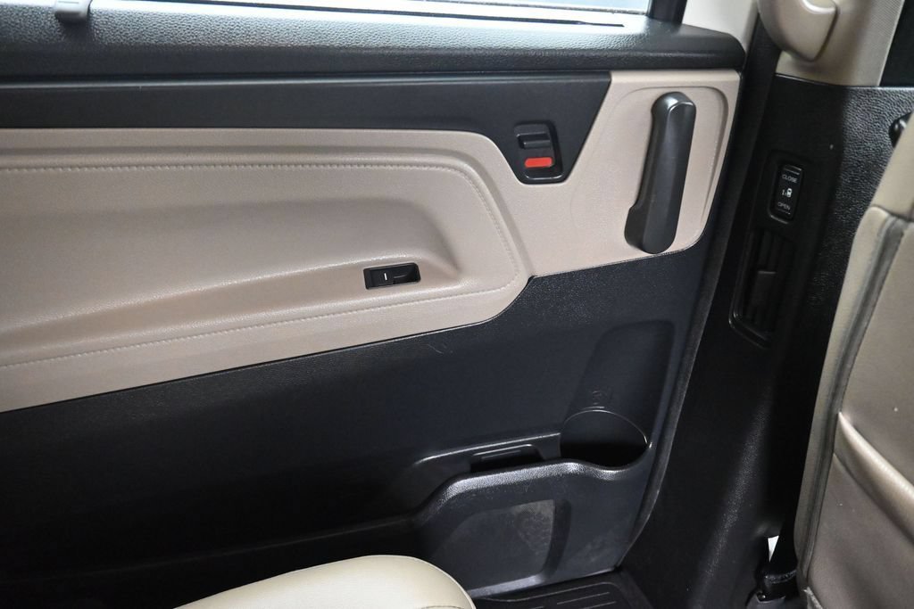 Used 2018 Honda Odyssey Elite image 55