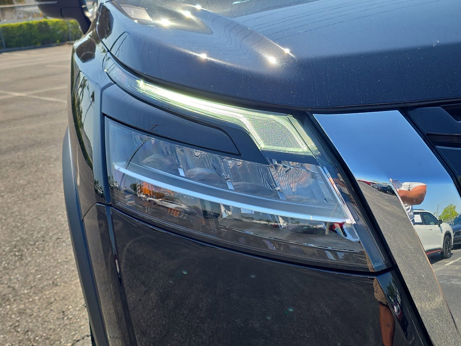 Used 2024 Nissan Pathfinder SL w/ SL Premium Package image 7