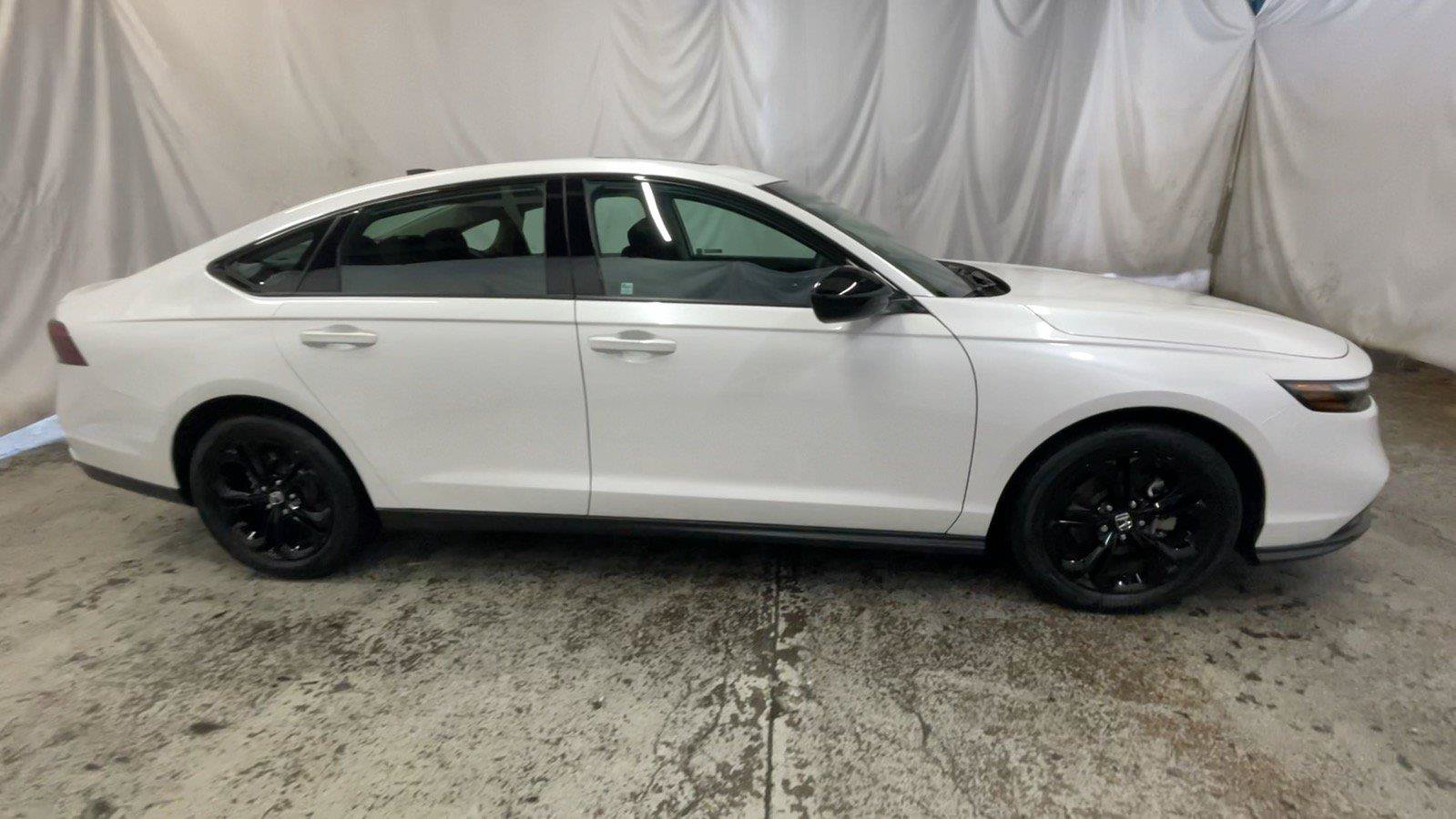 Used 2025 Honda Accord SE image 5