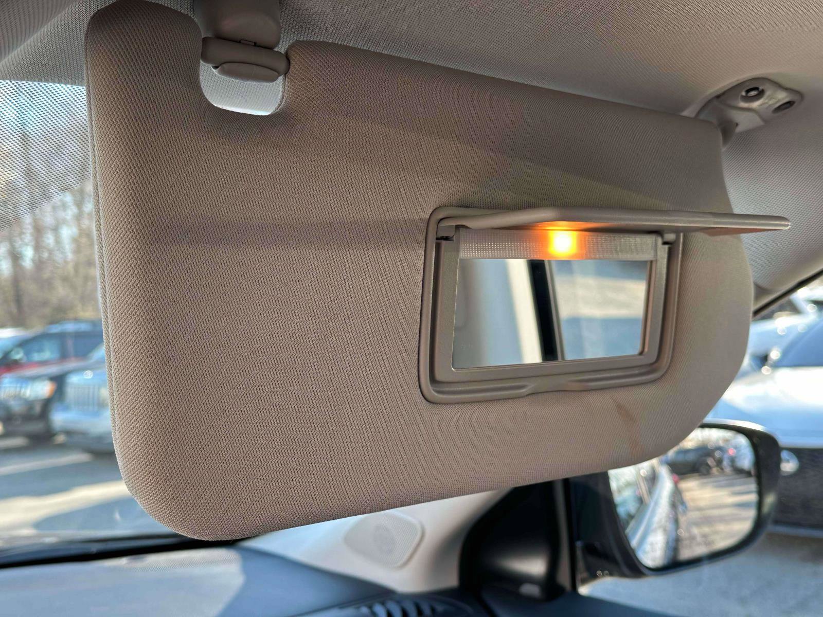 Used 2019 Nissan Pathfinder SL image 32