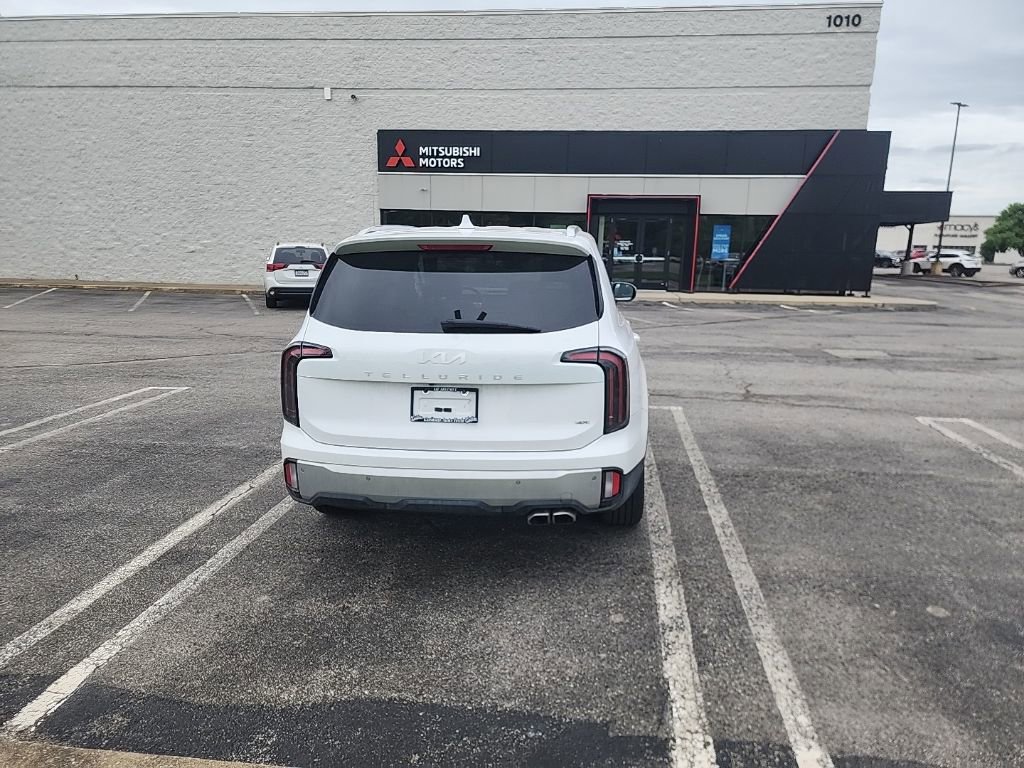 Used 2023 Kia Telluride EX w/ EX Captain's Chair Package AWD/4WD image 6