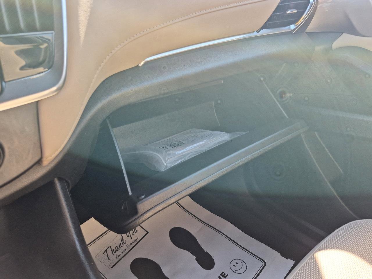 Used 2022 Chevrolet Traverse LS AWD/4WD image 23