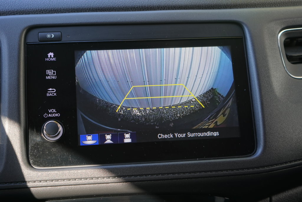 Used 2020 Honda HR-V Touring image 29