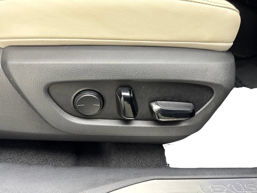 Used 2024 Lexus RX 350 FWD w/ Technology Package image 46