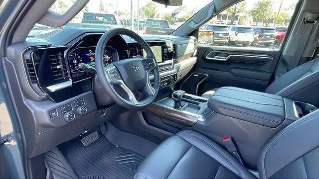 Used 2025 Chevrolet Silverado 1500 LT Trail Boss AWD/4WD image 12