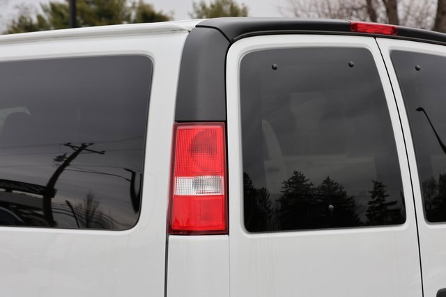 New 2024 Chevrolet Express 2500 image 5