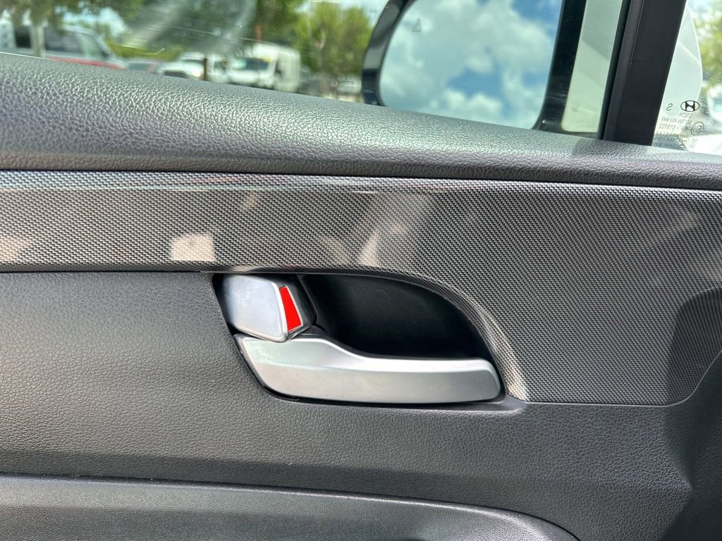 Used 2023 Hyundai Santa Fe SEL w/ Cargo Package image 12