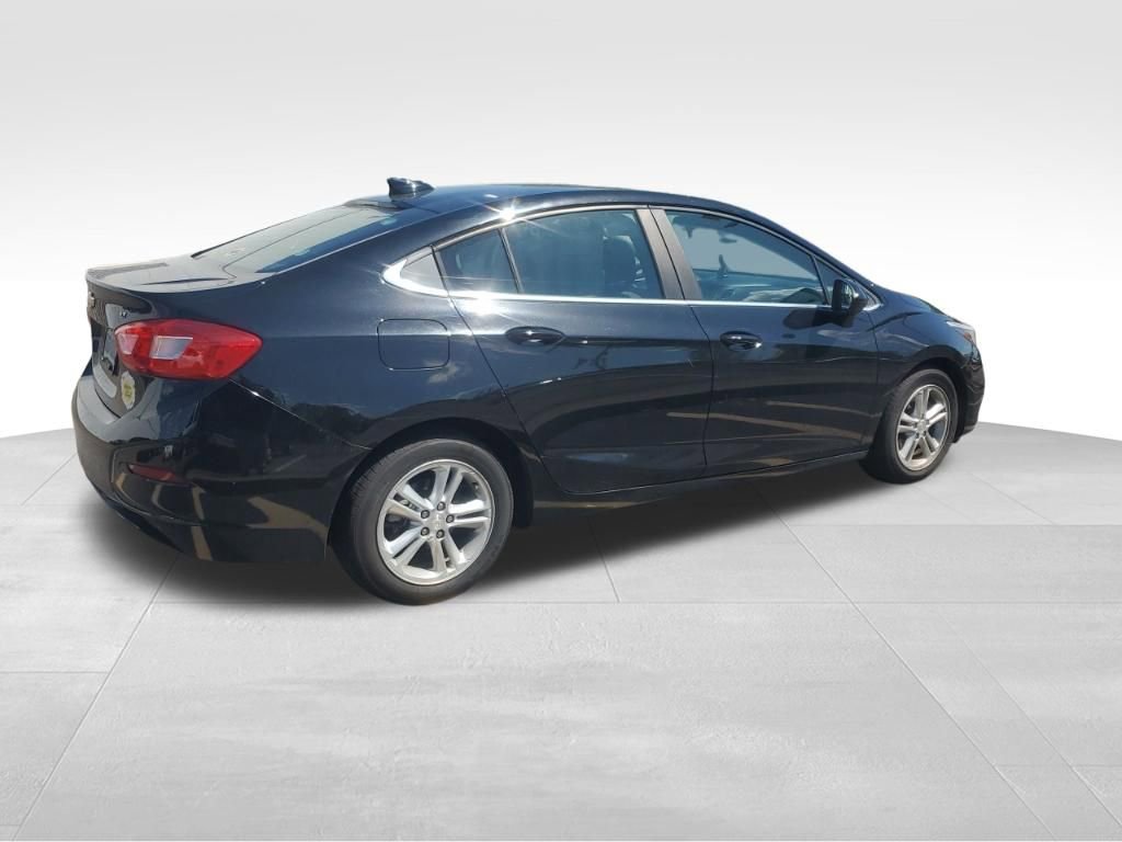 Used 2016 Chevrolet Cruze LT w/ Convenience Package FWD image 6