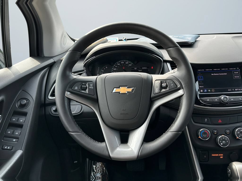 Used 2022 Chevrolet Trax LT w/ LT Convenience Package AWD/4WD image 12