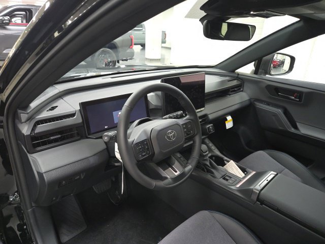 New 2026 Toyota RAV4 XSE AWD/4WD image 21