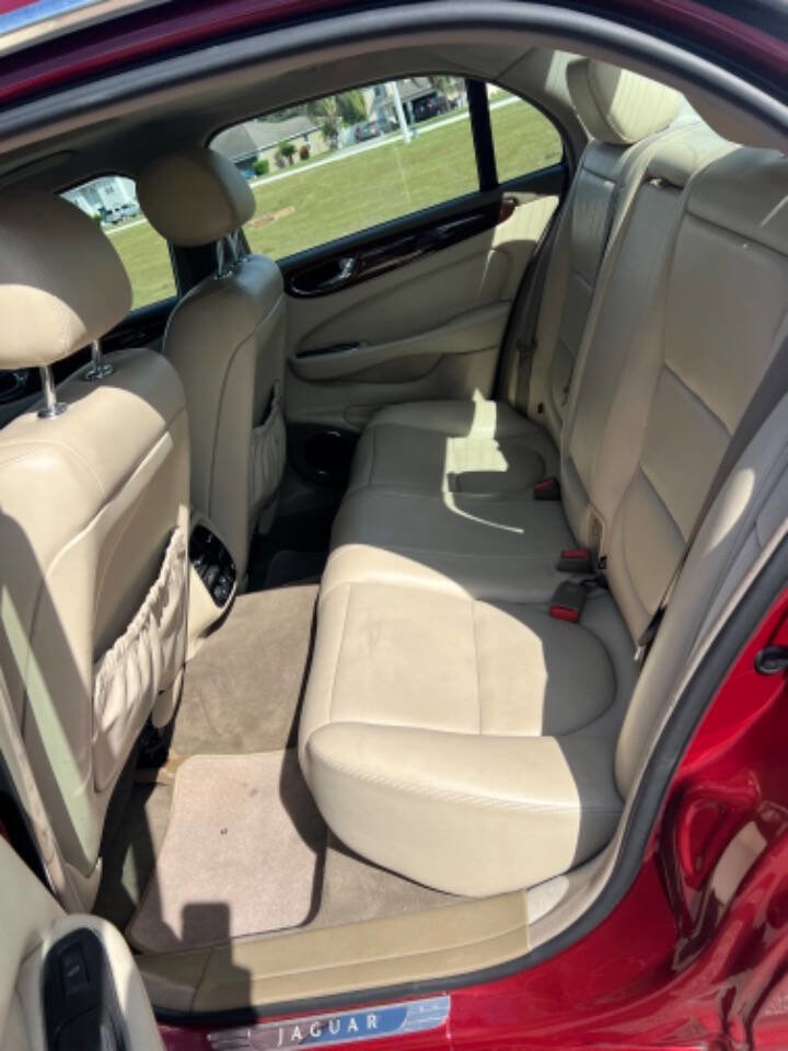 Used 2004 Jaguar XJ8 image 11