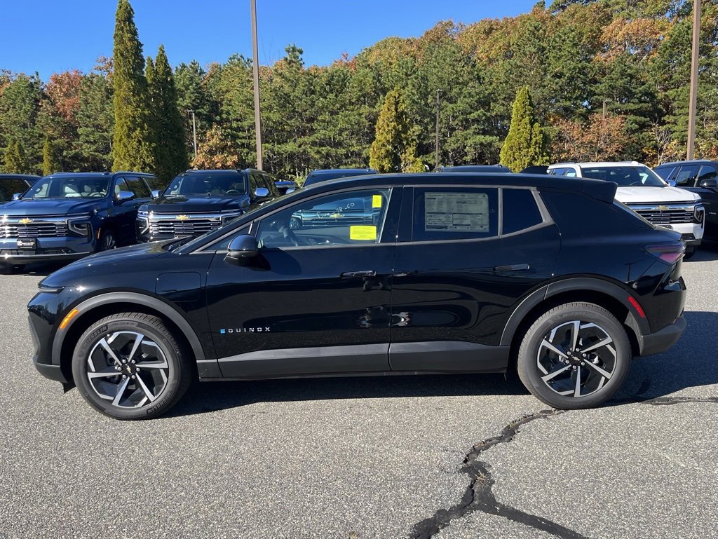 New 2026 Chevrolet Equinox EV LT w/ Comfort Package image 2