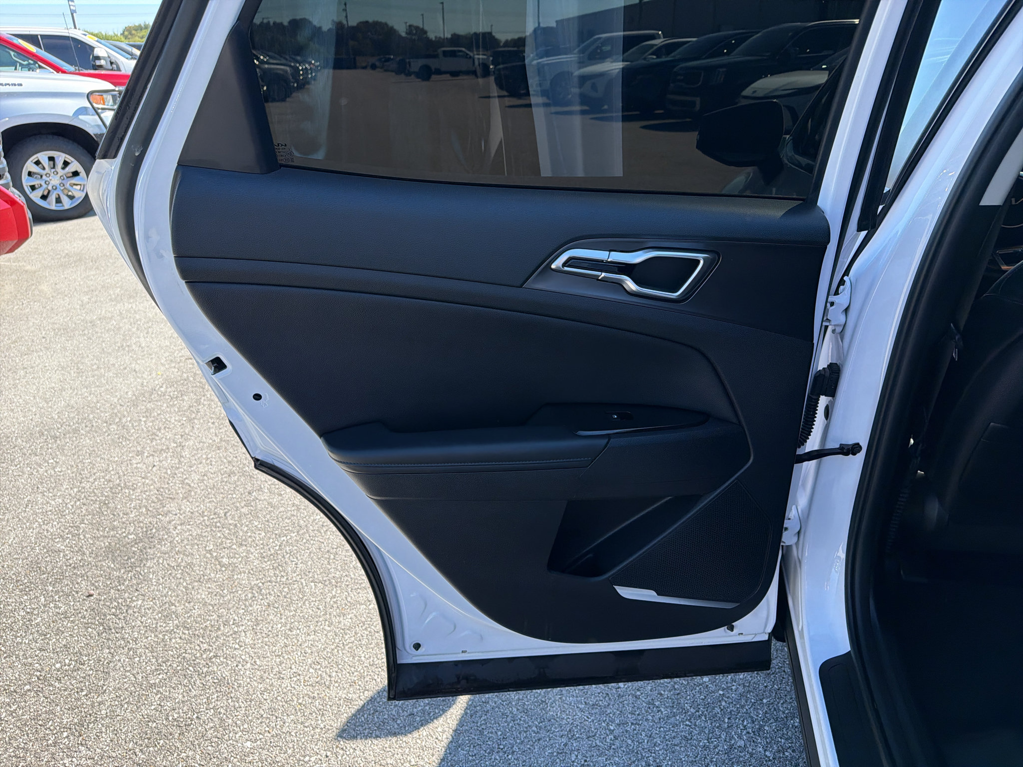 Used 2023 Kia Sportage EX FWD image 30