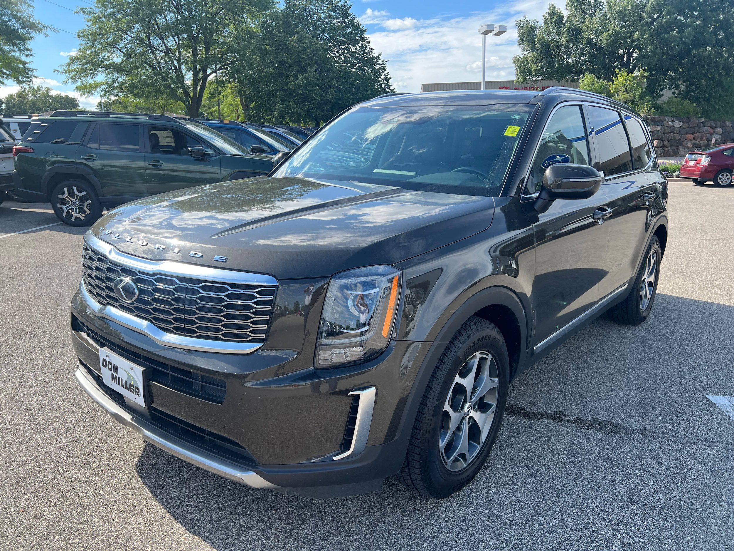 Used 2020 Kia Telluride EX FWD image 3