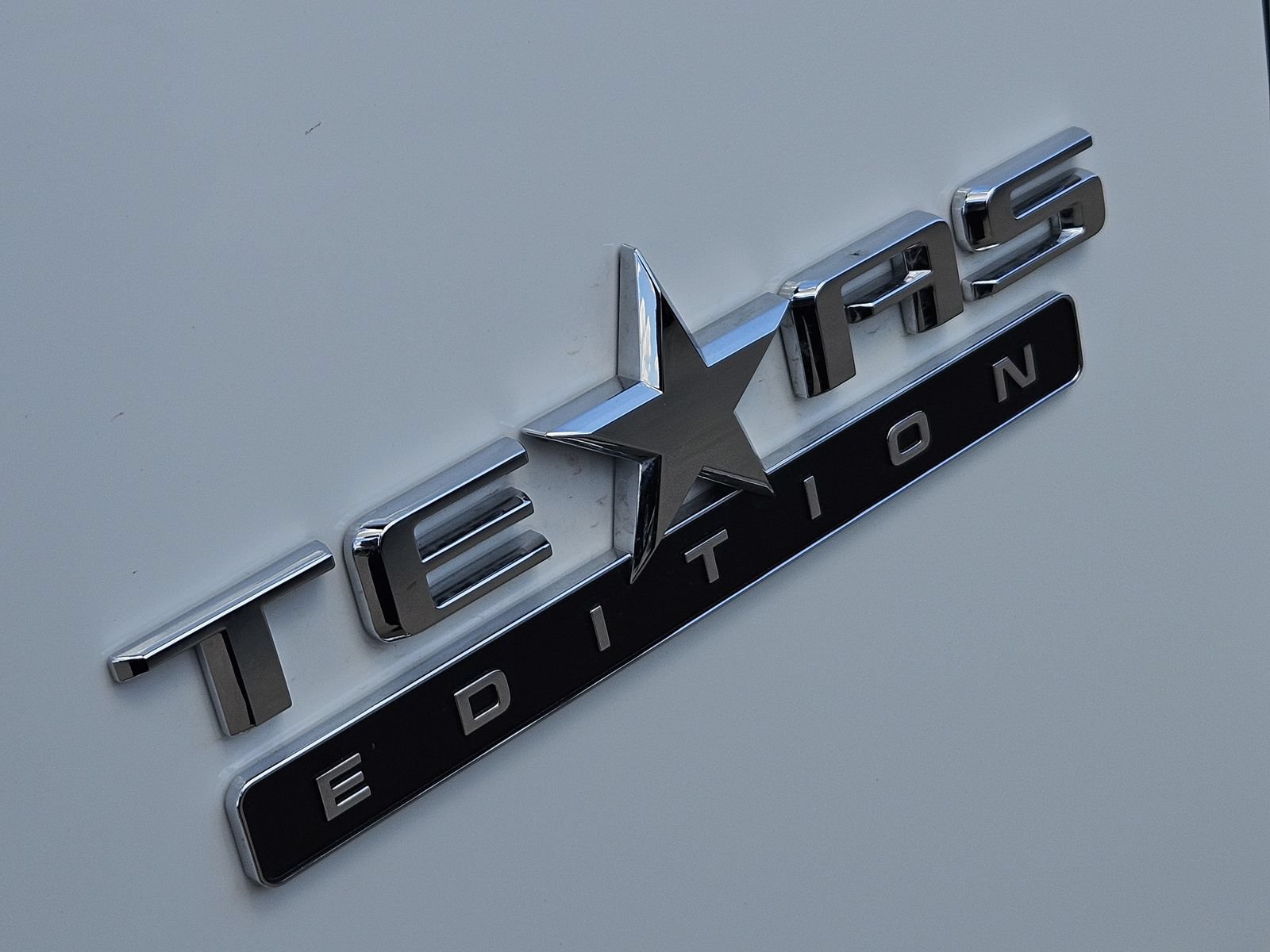 Certified 2025 Chevrolet Silverado 1500 LTZ w/ LTZ Premium Texas Edition AWD/4WD image 16