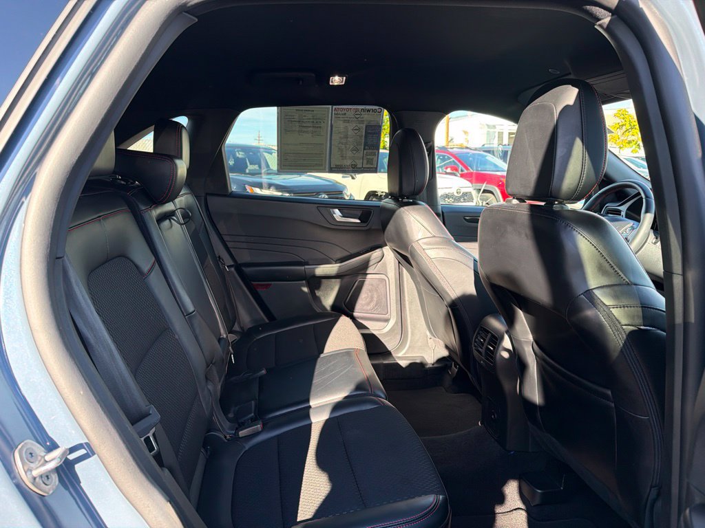Used 2025 Ford Escape ST-Line Select AWD/4WD image 15