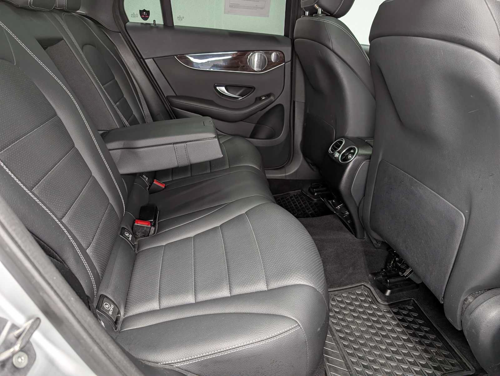 Certified 2020 Mercedes-Benz GLC 300 4MATIC image 37