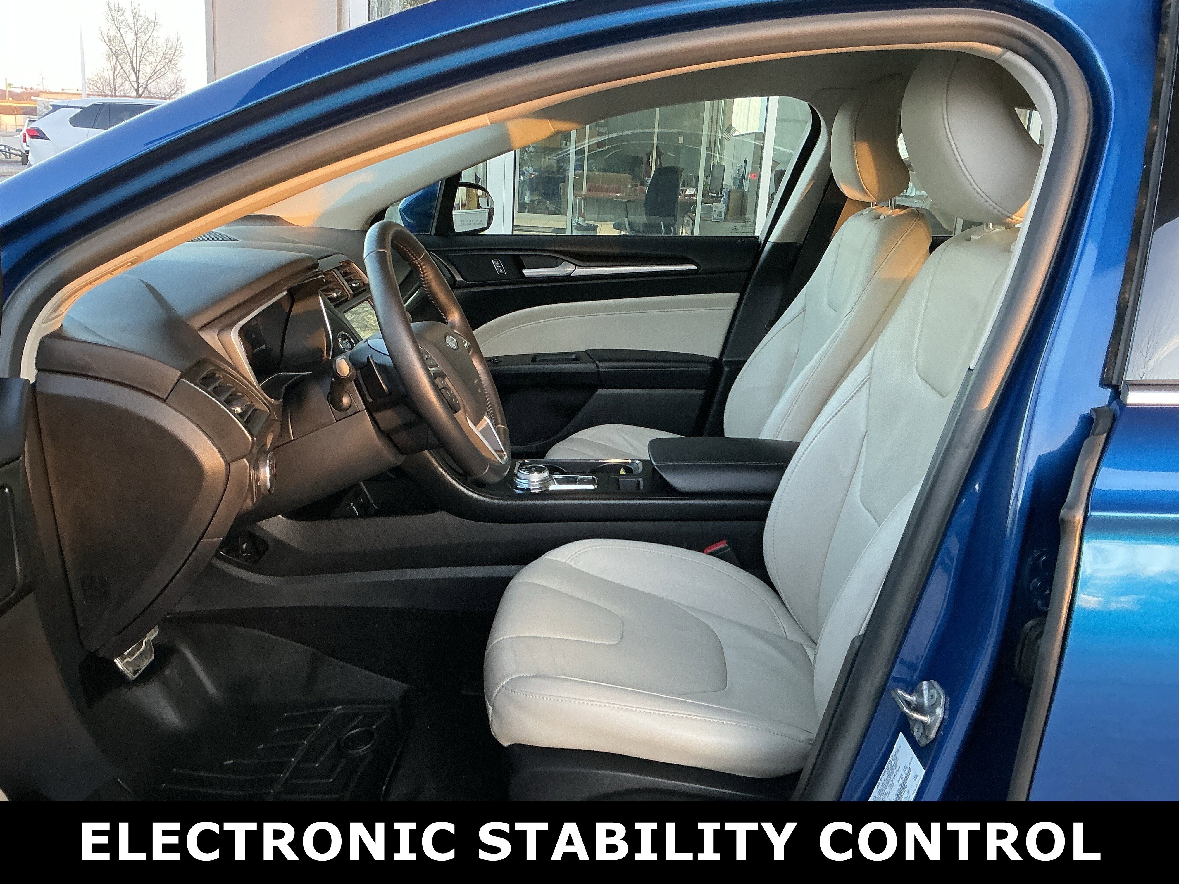 Used 2017 Ford Fusion Titanium image 7