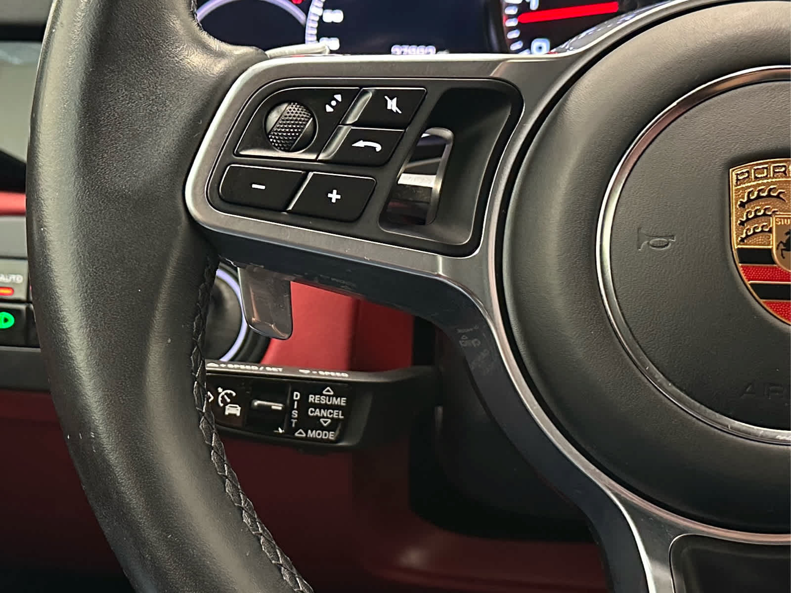 Used 2020 Porsche Cayenne S AWD/4WD image 25