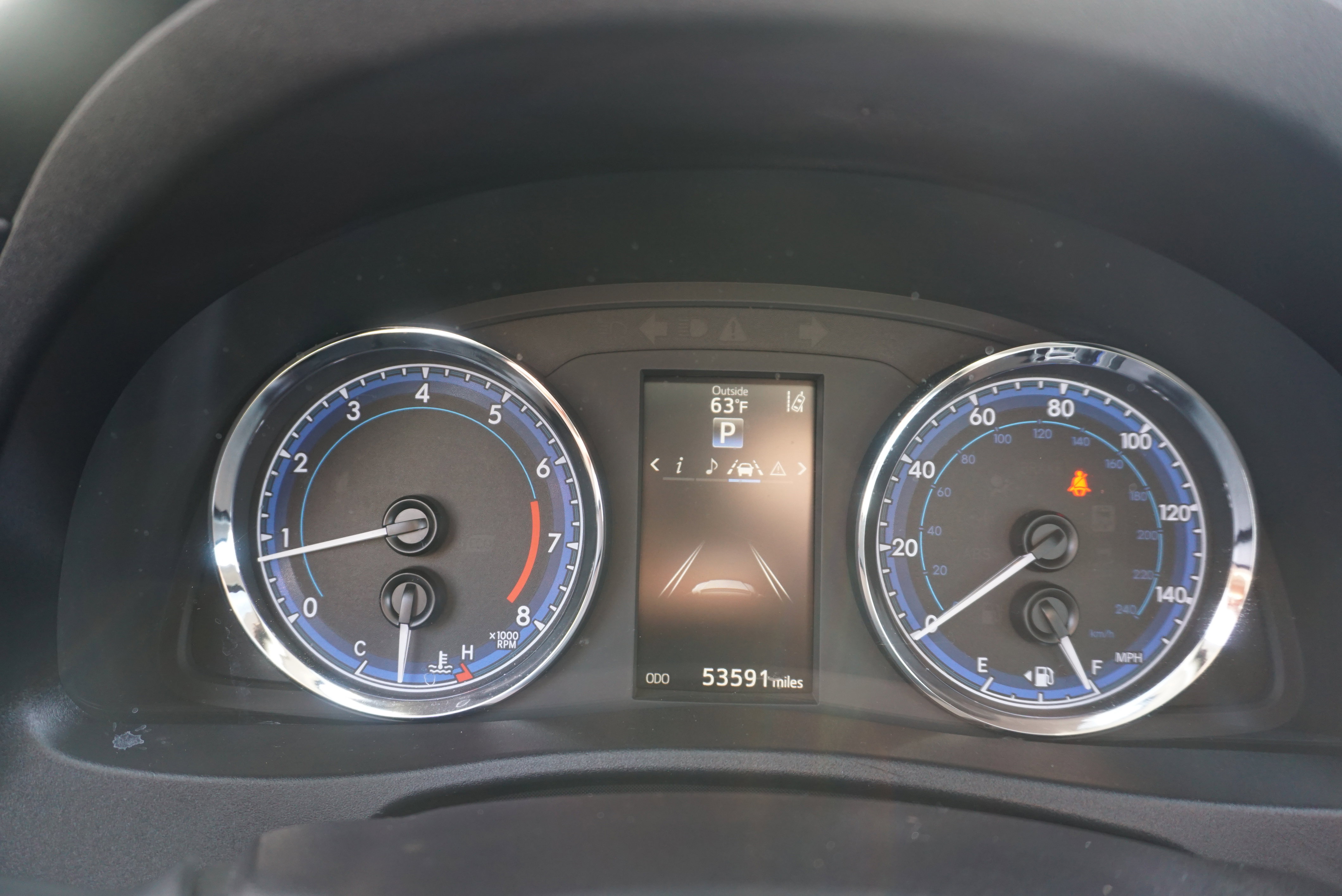 Used 2018 Toyota Corolla SE w/ SE Premium Package image 10