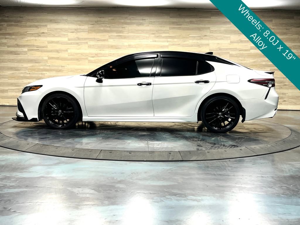 Used 2023 Toyota Camry XSE FWD image 11