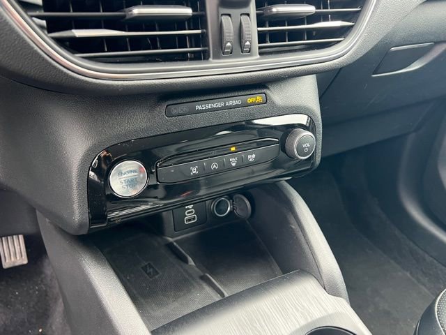 Used 2025 Ford Escape Platinum image 21