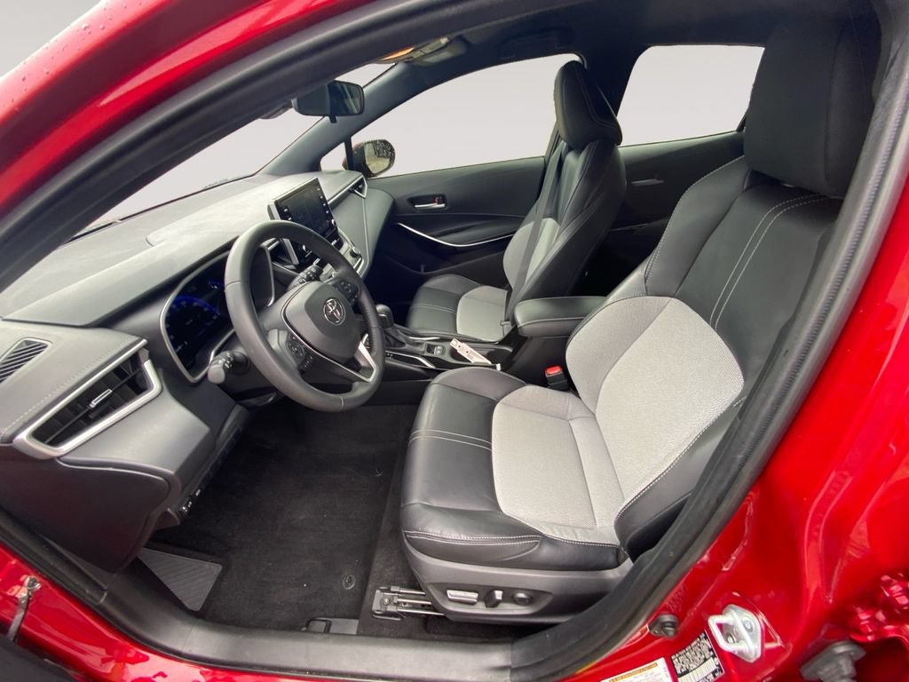Used 2022 Toyota Corolla XSE FWD image 9