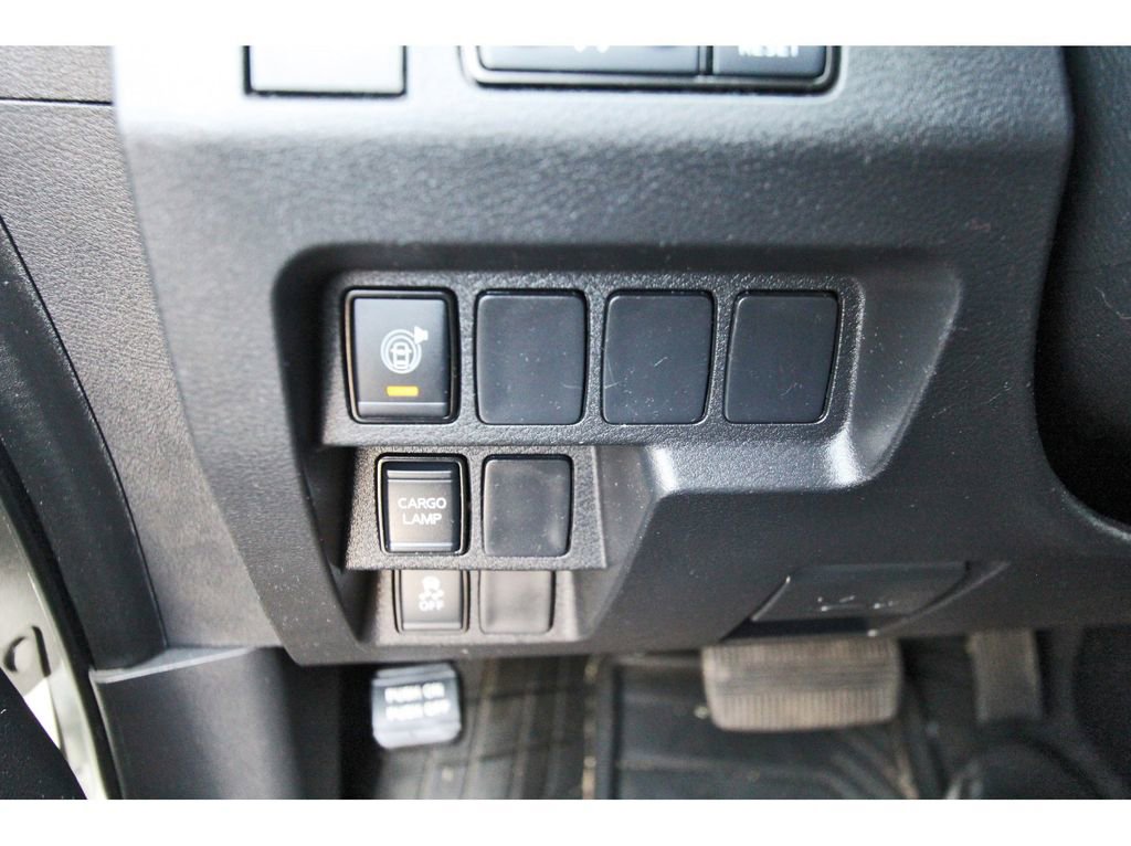 Used 2024 Nissan Frontier SV w/ Technology Package image 17