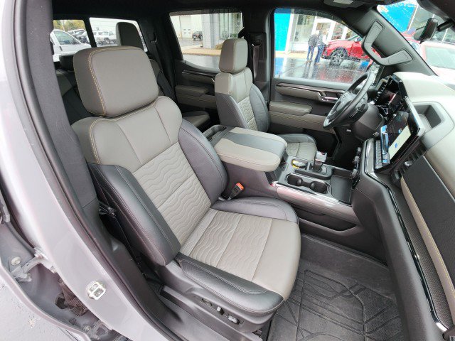 Used 2024 Chevrolet Silverado 1500 ZR2 w/ Technology Package image 14