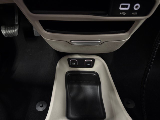 Used 2020 Chrysler Pacifica Touring-L FWD image 26