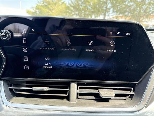 Used 2024 Chevrolet Trax LT w/ Driver Confidence Package FWD image 12