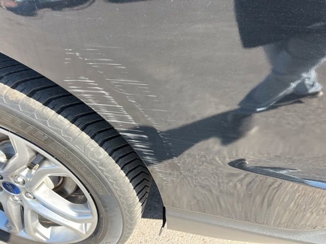 Used 2016 Ford Edge Titanium image 16