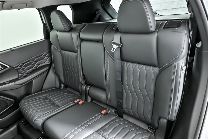 New 2026 Mitsubishi Outlander SEL AWD/4WD image 17