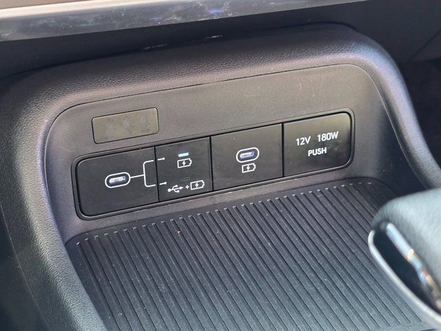 Certified 2024 Hyundai Kona SE image 28