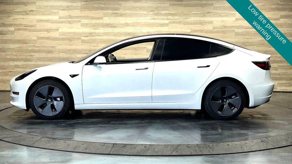Used 2023 Tesla Model 3 Standard Range RWD image 9