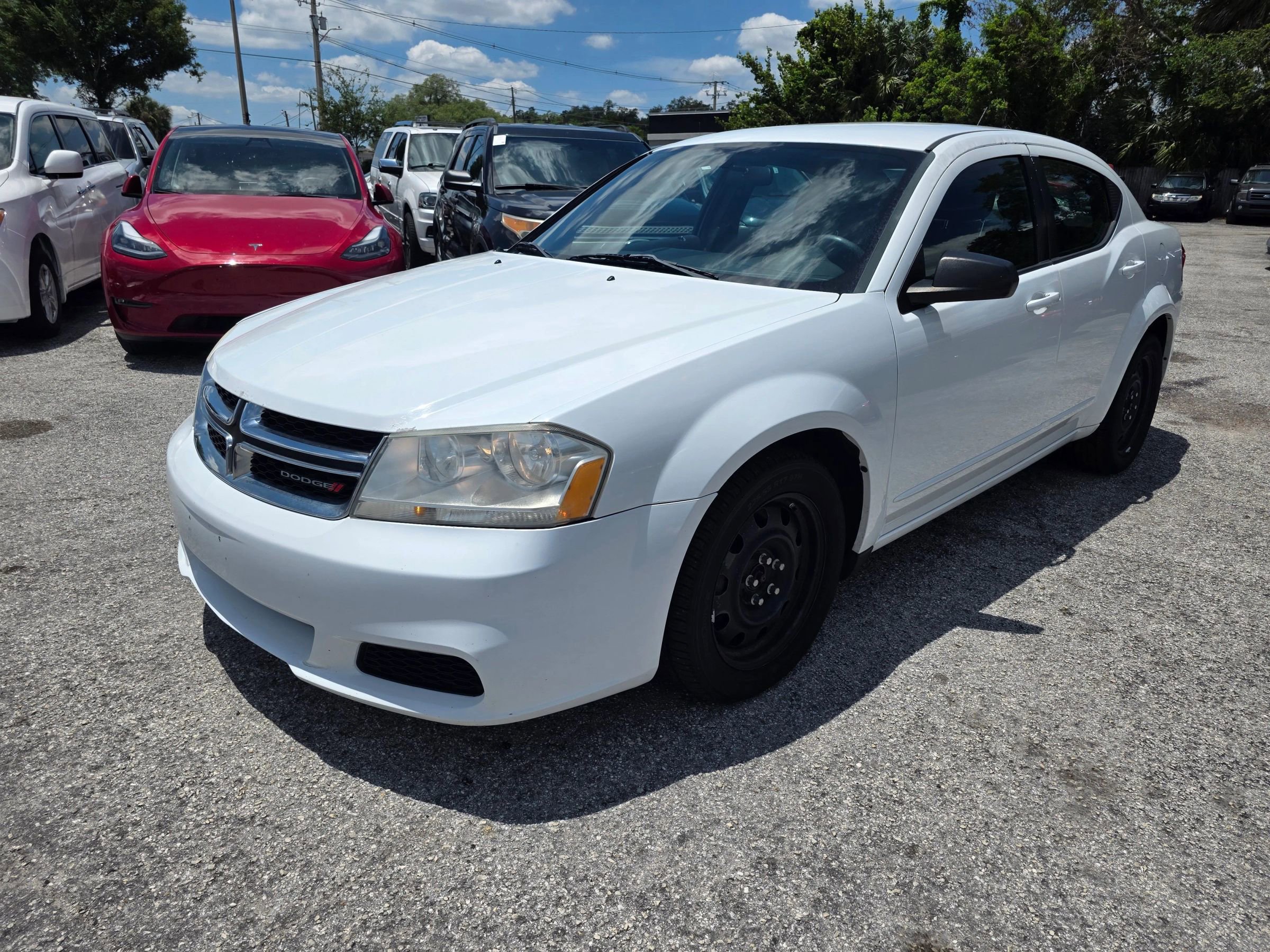 Used 2012 Dodge Avenger SE FWD image 3
