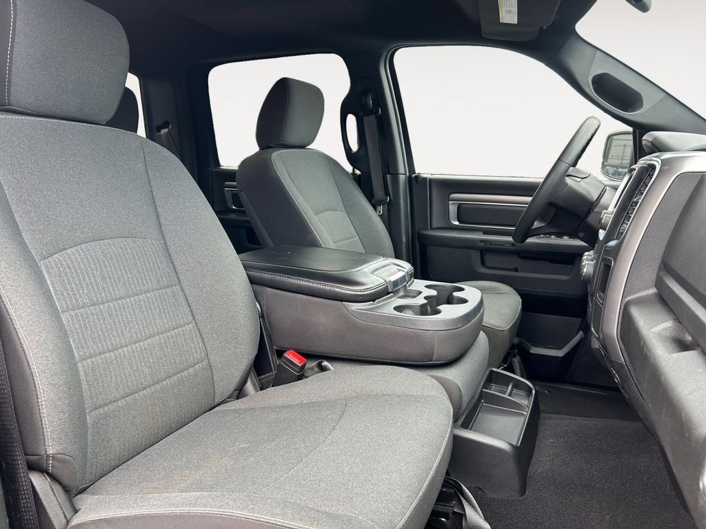 Used 2024 RAM 1500 Warlock AWD/4WD image 15