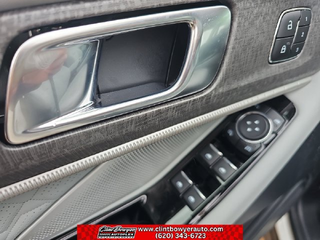 Used 2026 Ford Explorer Platinum w/ LUX Leather Package AWD/4WD image 12