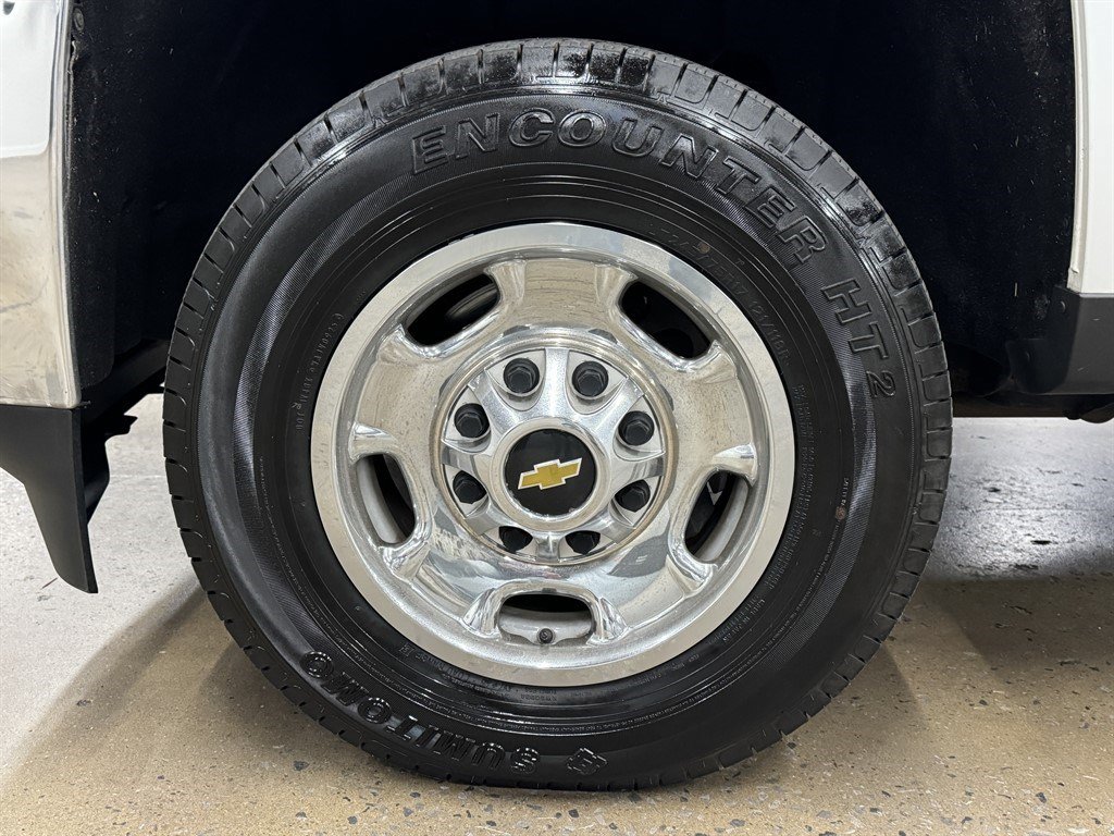 Used 2016 Chevrolet Silverado 2500 W/T AWD/4WD image 6