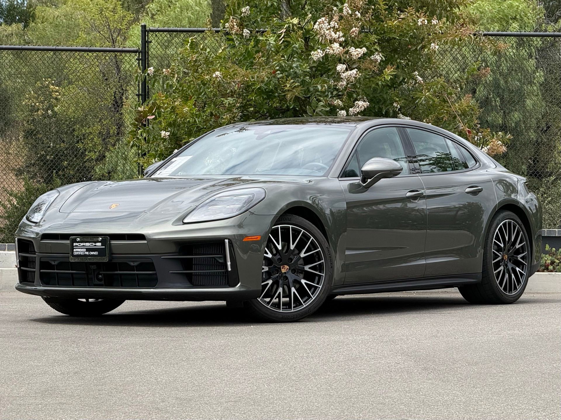 Used 2026 Porsche Panamera image 1