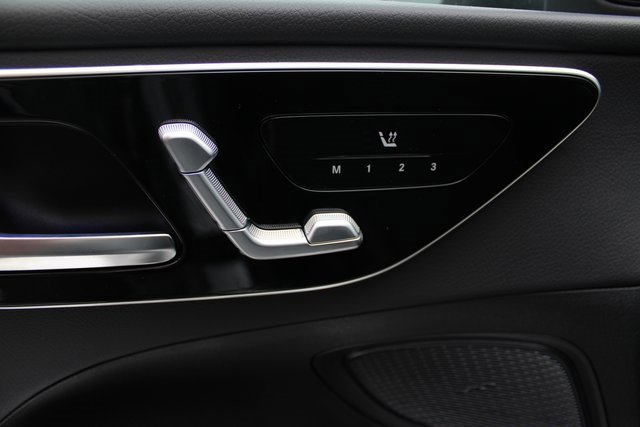 New 2025 Mercedes-Benz C 300 4MATIC Sedan image 12