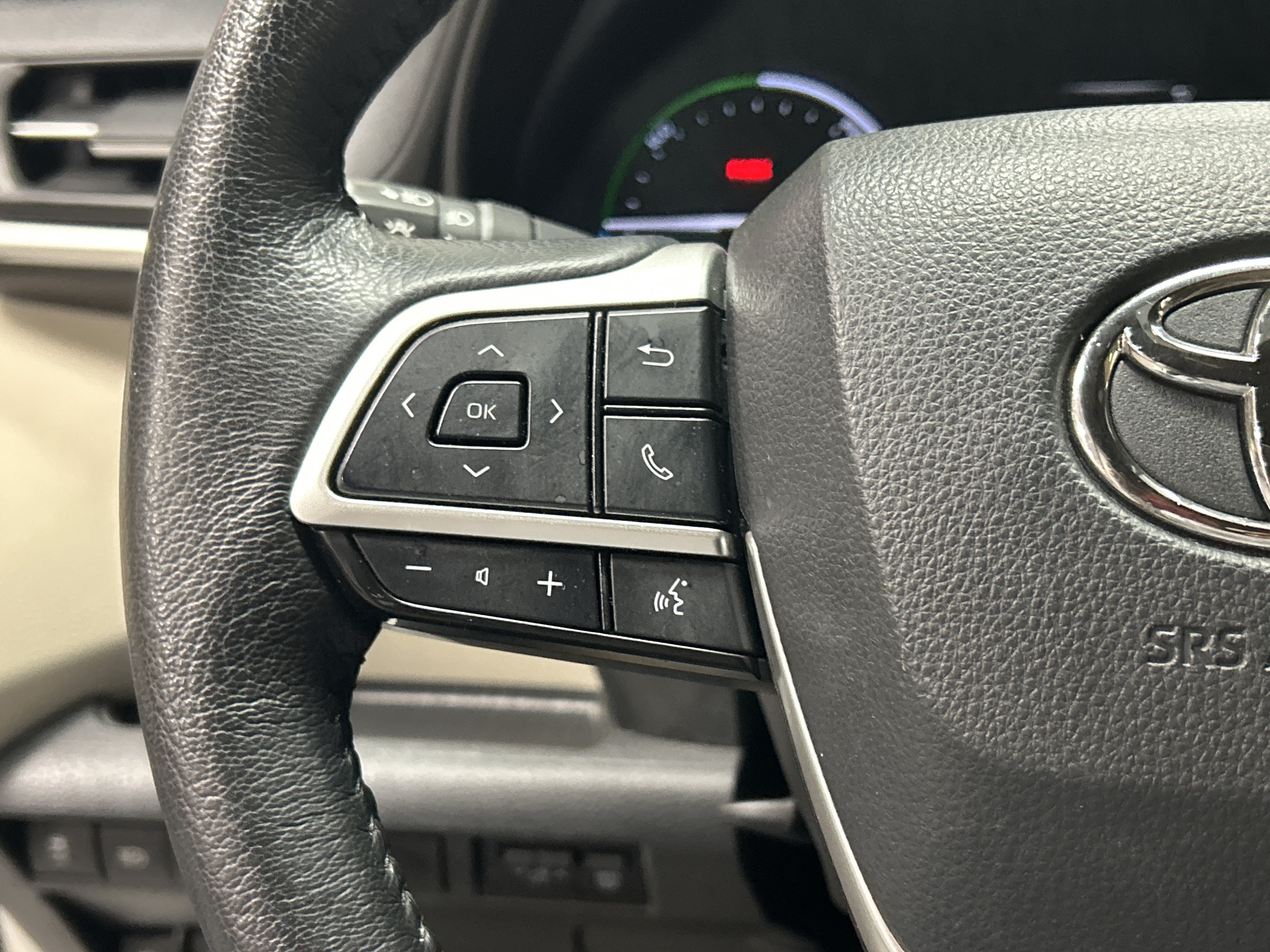 Used 2021 Toyota Sienna XLE FWD image 19