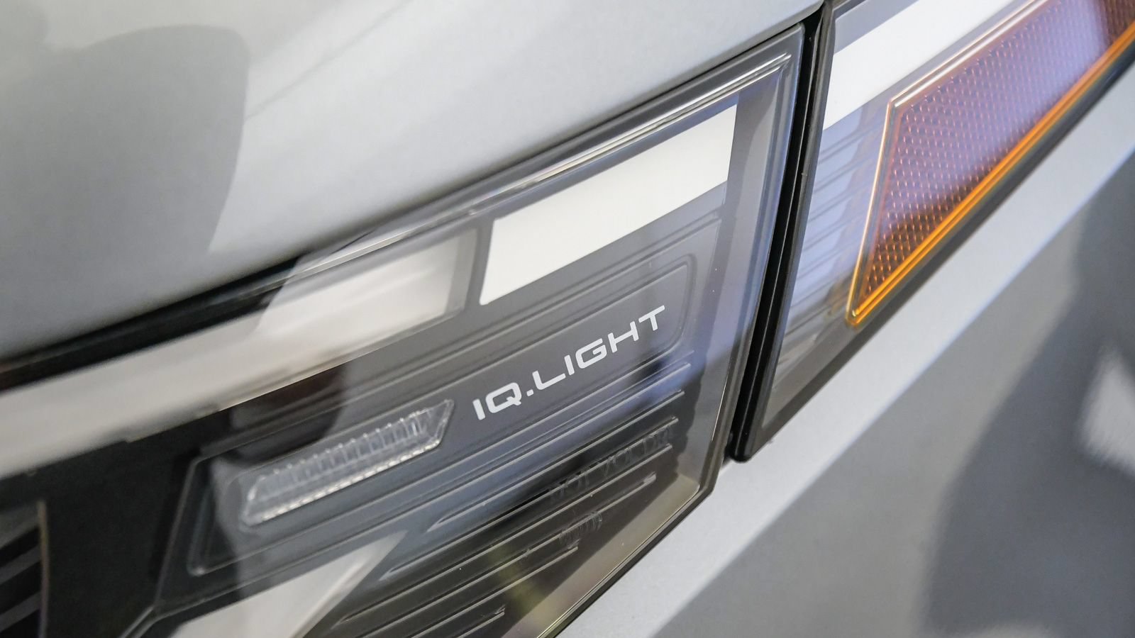 Used 2025 Volkswagen ID. Buzz Pro S RWD image 35