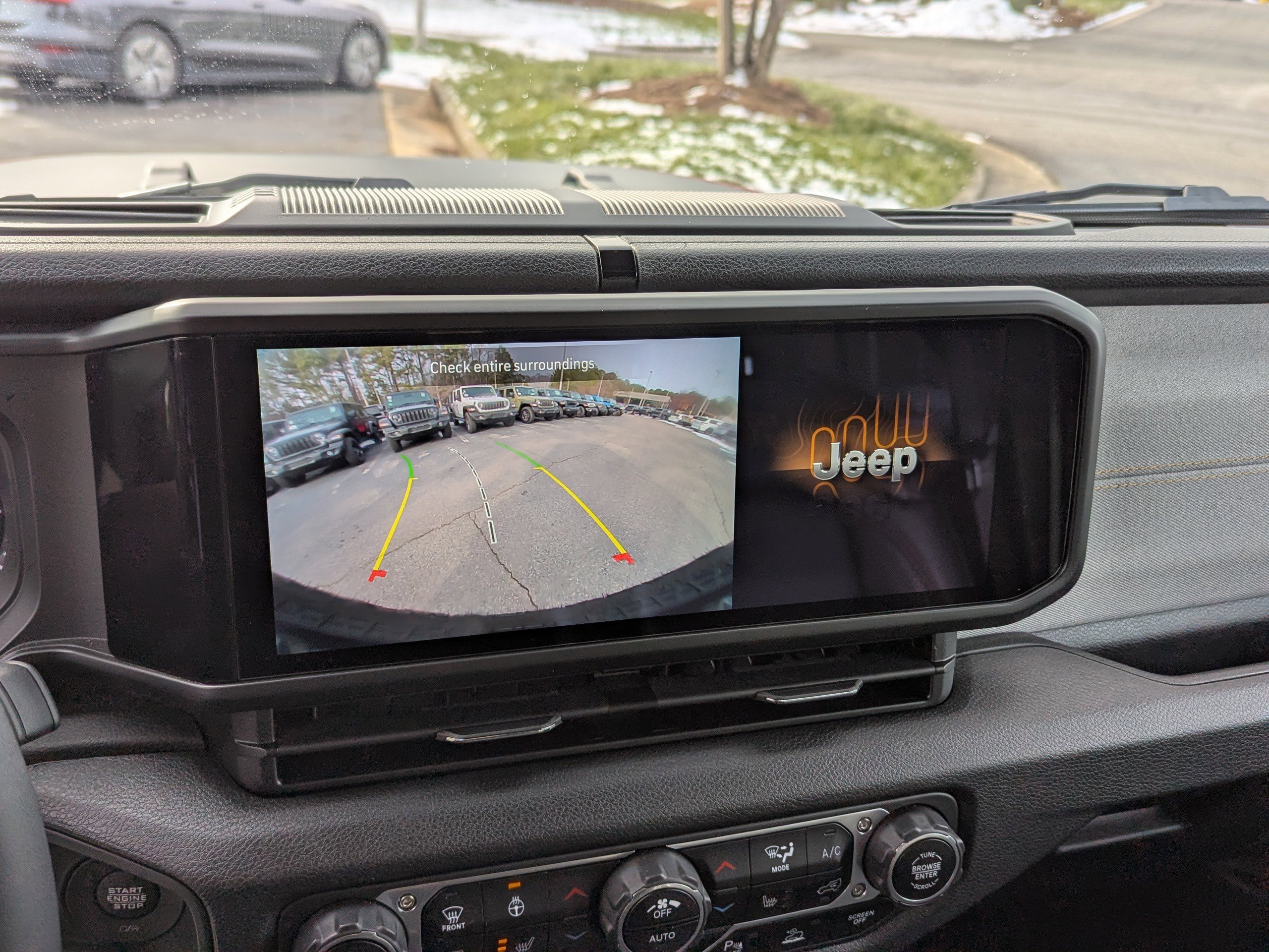 Used 2024 Jeep Wrangler Unlimited image 20