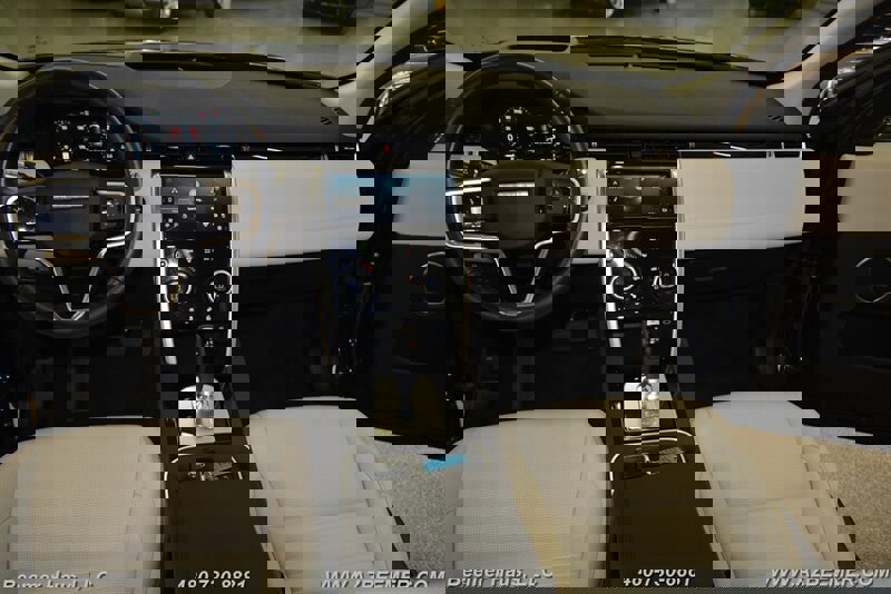 Used 2021 Land Rover Discovery Sport SE R-Dynamic image 16