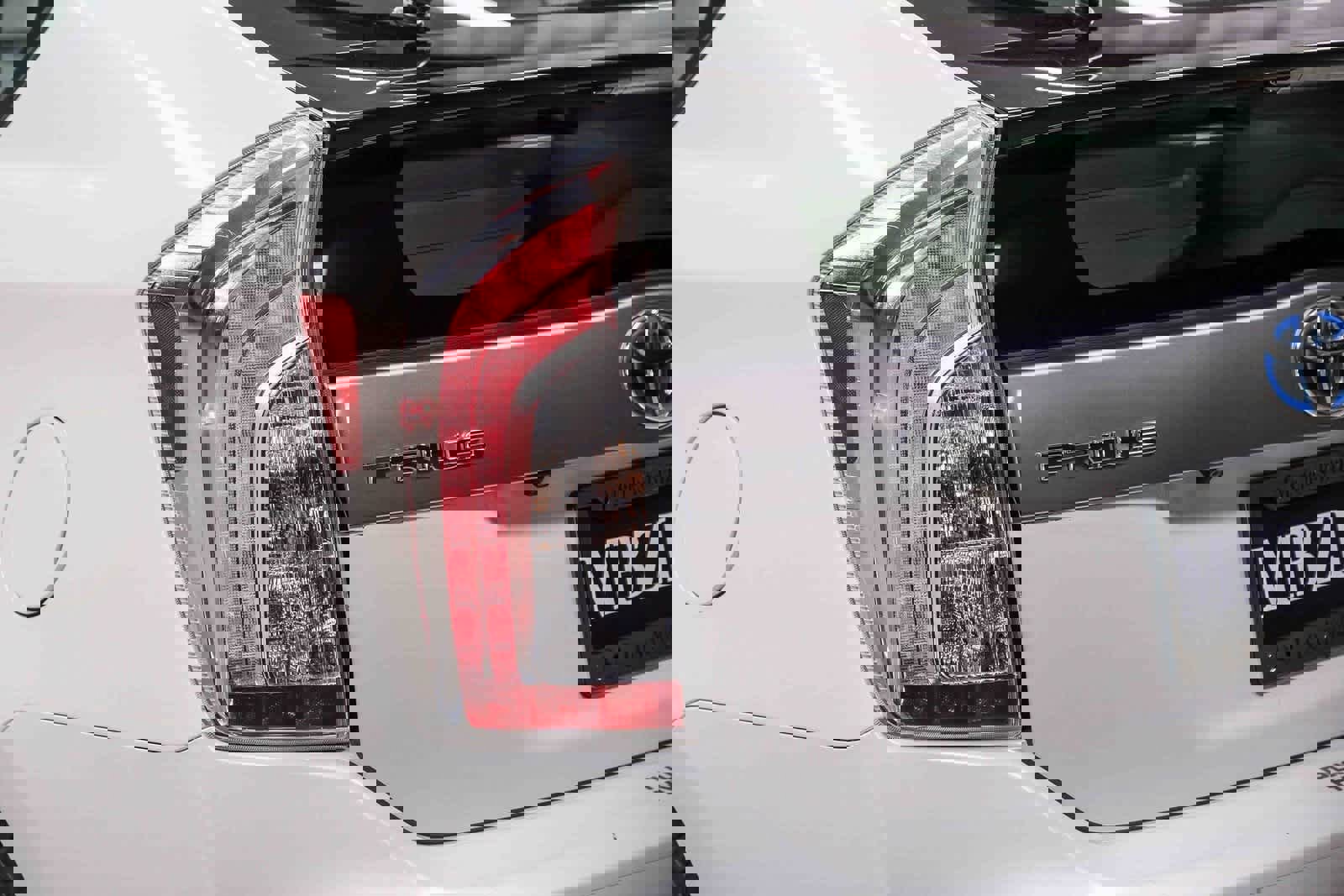 Used 2015 Toyota Prius Prime Plug-In Hybrid image 7