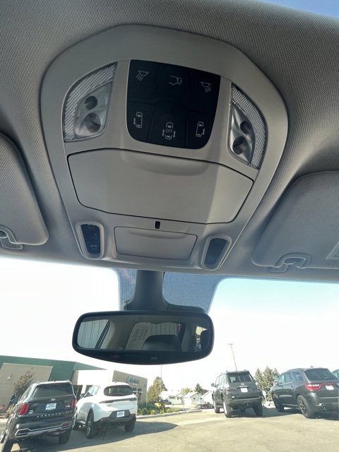 Used 2023 Chrysler Pacifica Limited image 54